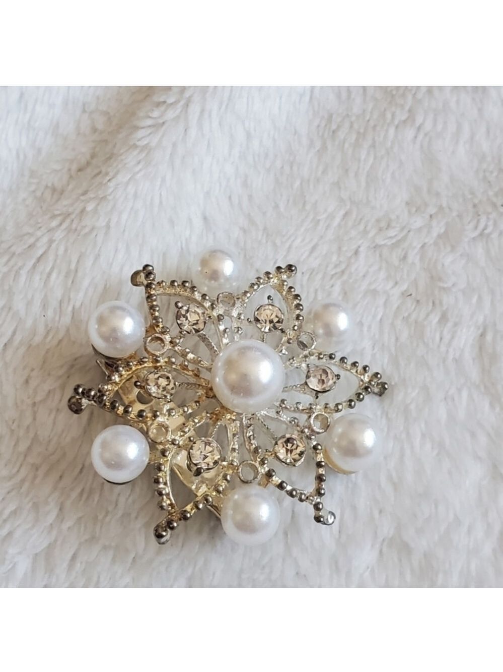 Faux Pearl Rhinestone Brooch Pin - Picture 6 of 6
